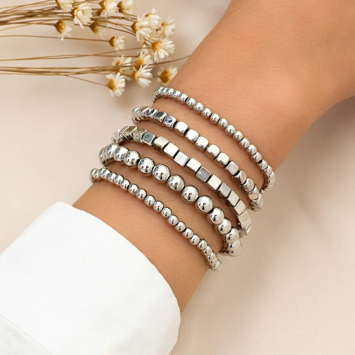 Bold Sphere Stack Bracelet – Gold Beaded Elegance