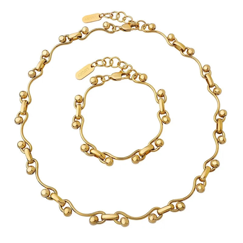 Liora Set – Bold. Irregular. Unapologetically Chic
